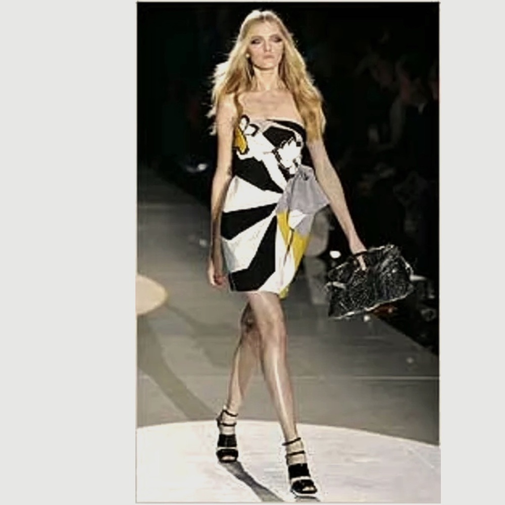 🌻SOLD🌻GUCCI Strapless Runway Milan 2007